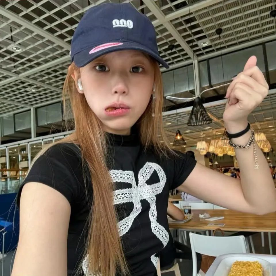 残虐你，娱乐我 封面