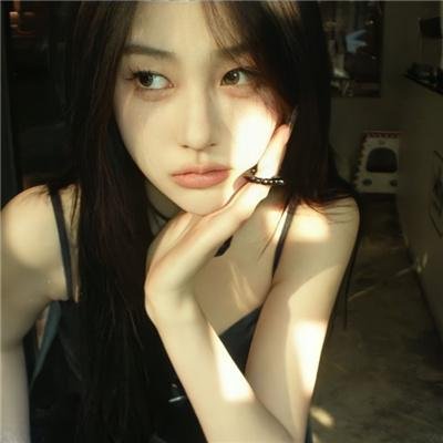 钢铁少女团 封面